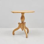 1407 7461 PEDESTAL TABLE